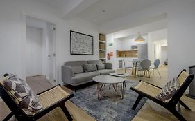 Nuevo Piso Para 7 En El Corazon Del Rastro/Madrid